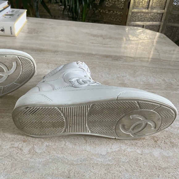 Gently Loved Chanel Hightops - Picture 4 of 11